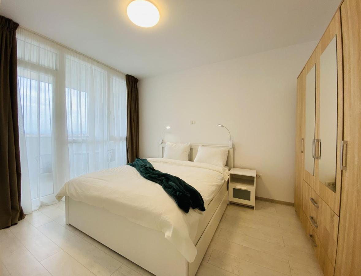 Charming Flat In Brasov With Balcony Panoramic View Apartment Bagian luar foto
